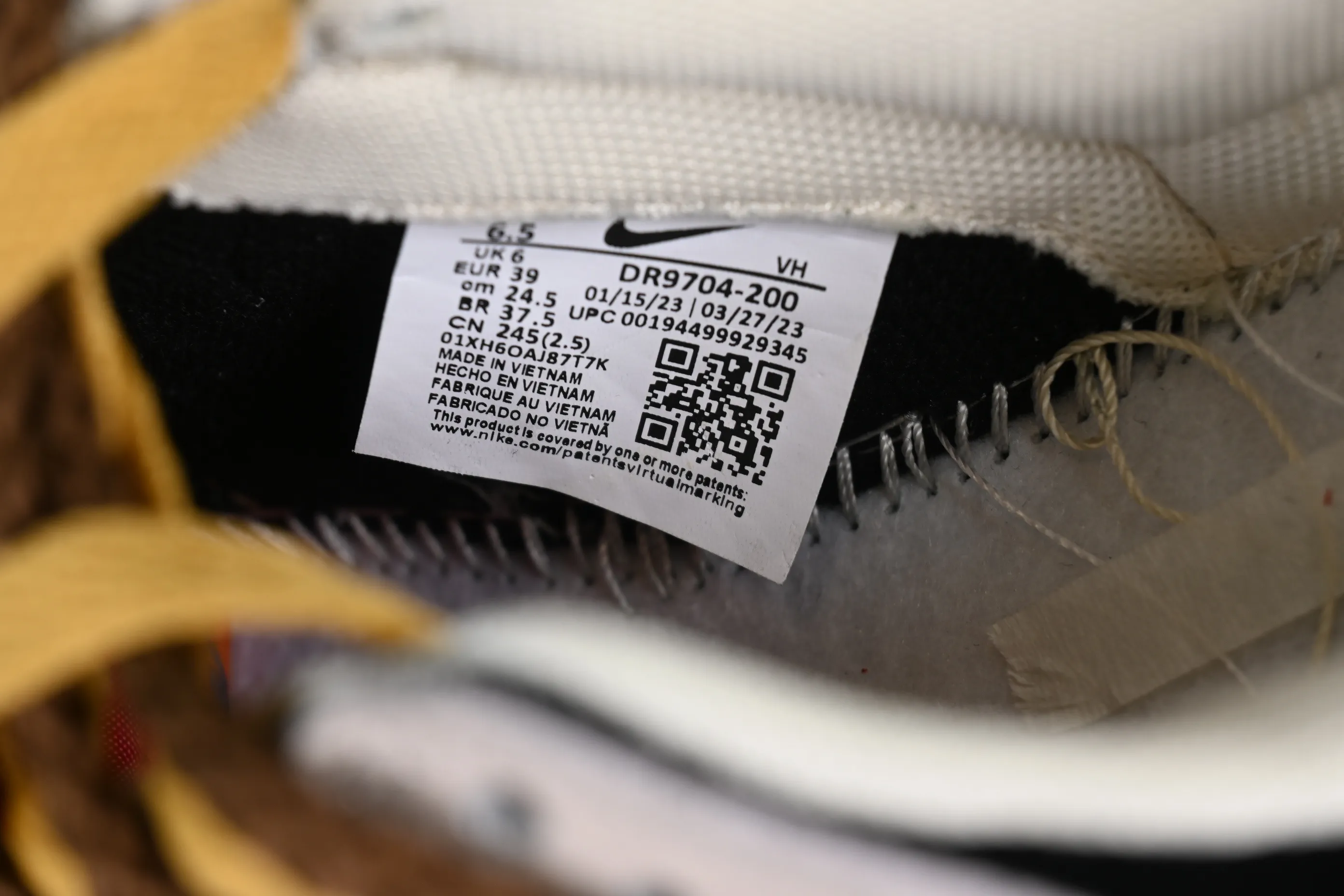 All Categories Nk SB Dunk Series Nk SB Dunk Low Low-top sneakers Nk Dunk Low Panda Prank-street lines graffiti distressed SB strap low-top casual sneakers DR9704-200